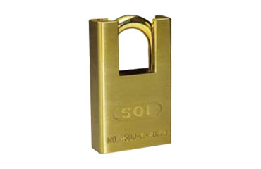 SOL HARD フード付きシリンダー南京錠 No.4500 セーフティロック 真鍮製 (カギ違い)の商品写真