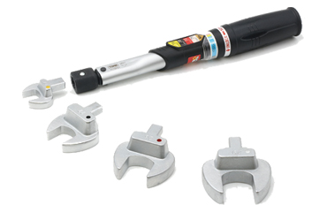 TONE 新冷媒用トルクレンチ (スパナヘッド交換式)(平径：17、22、26、29)(TCSP01)の商品写真